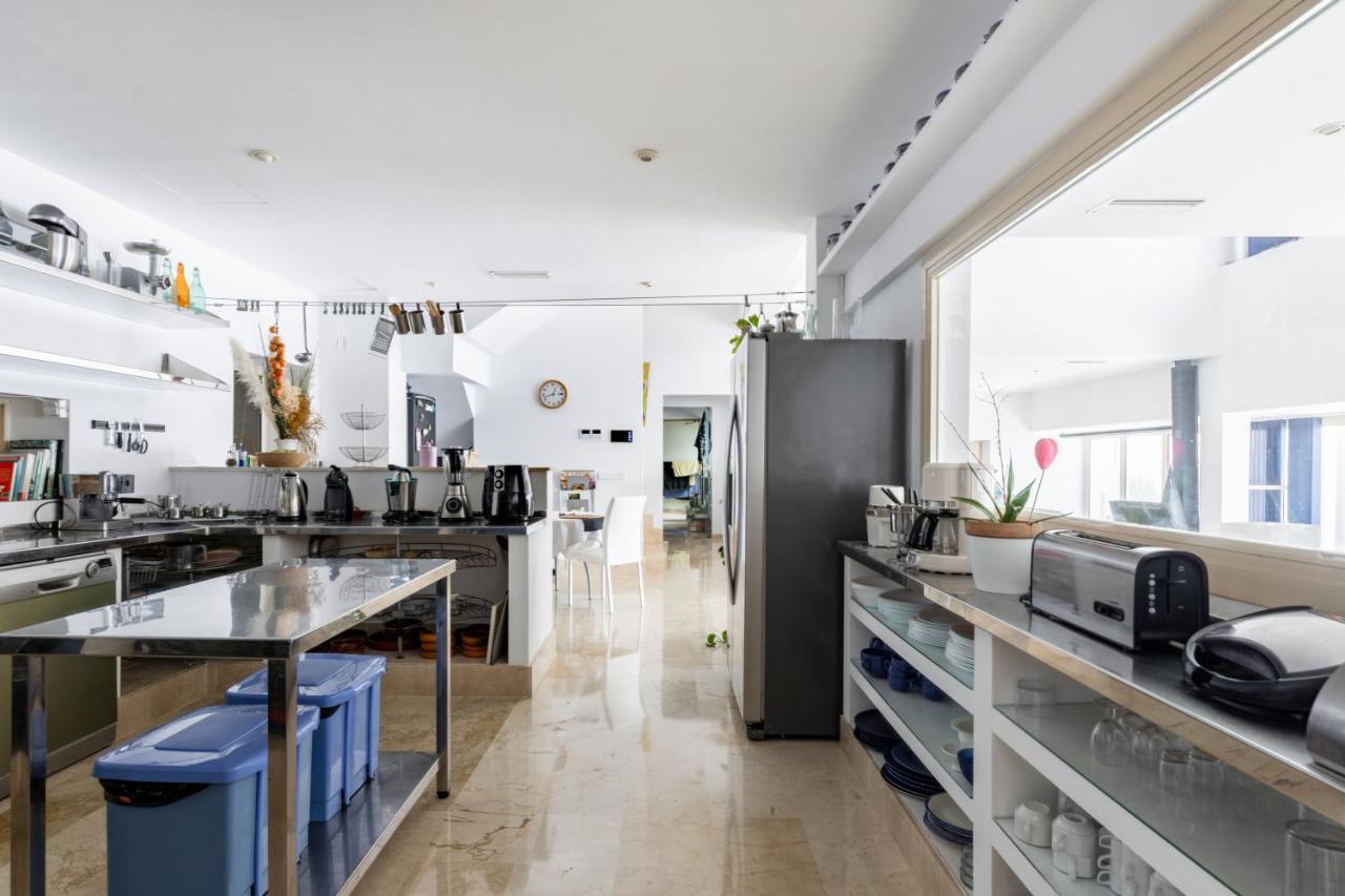Exclusive Seafront Villa,private Pool,gym,bbq Villa