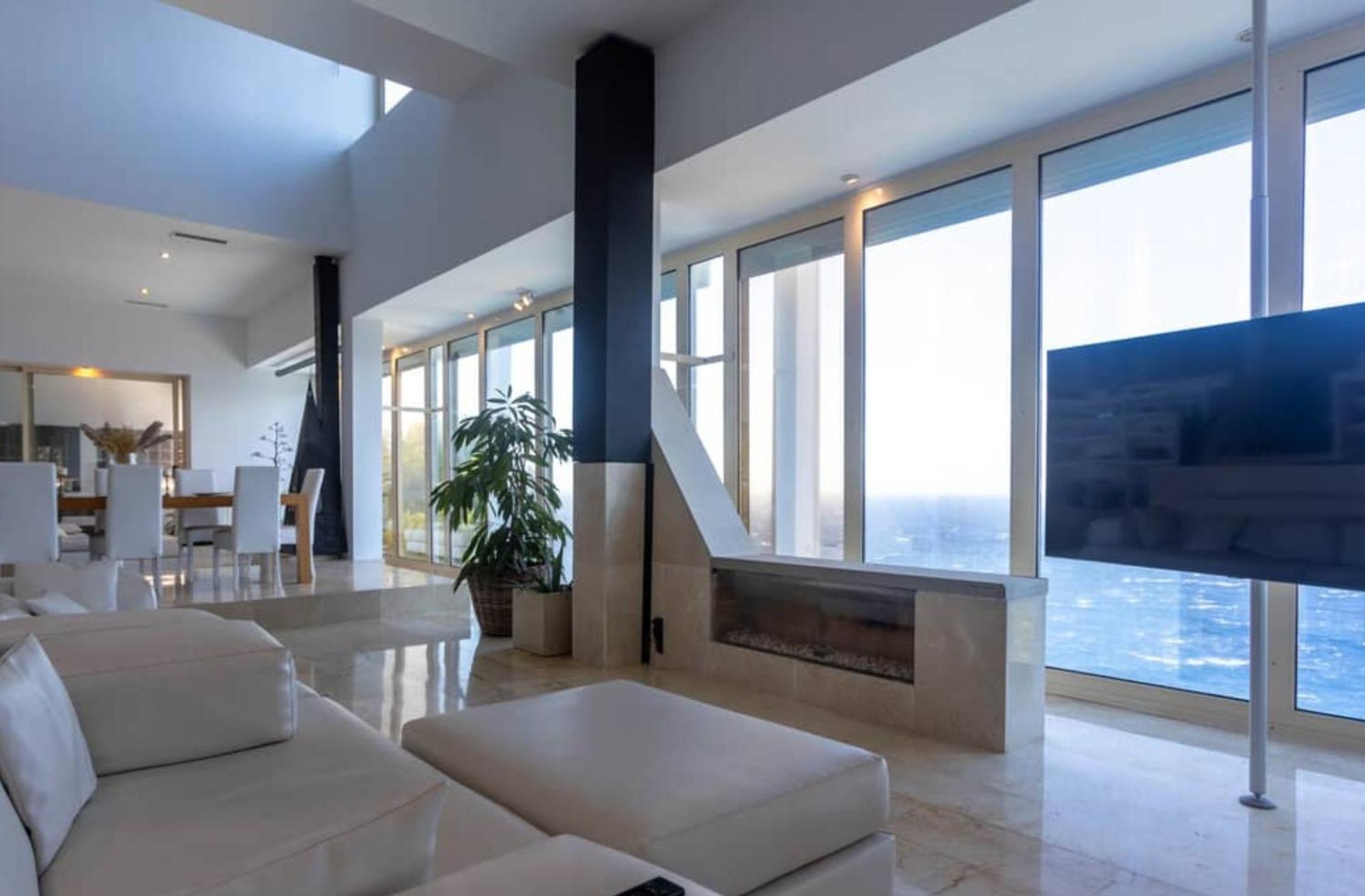 Exclusive Seafront Villa,private Pool,gym,bbq